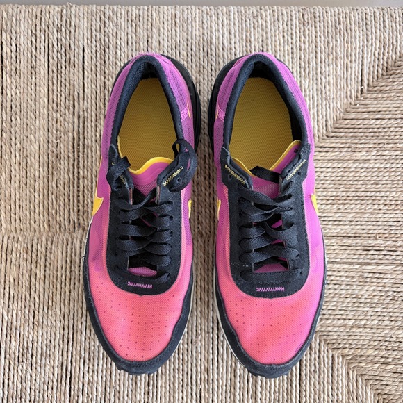 Nike Shoes Women's Waffle One Active Fuschia Size Y6 W8 - Picture 3 of 8